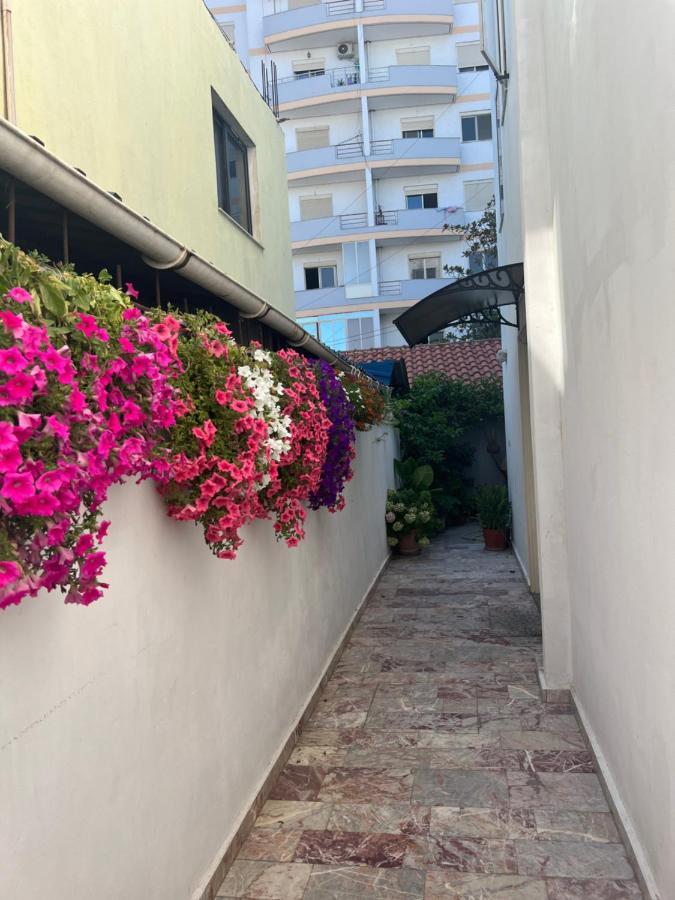 GuestHouse Cami Durrës Eksteriør billede