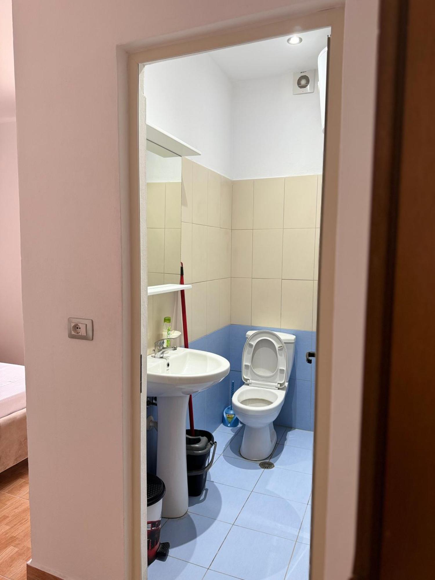 GuestHouse Cami Durrës Eksteriør billede