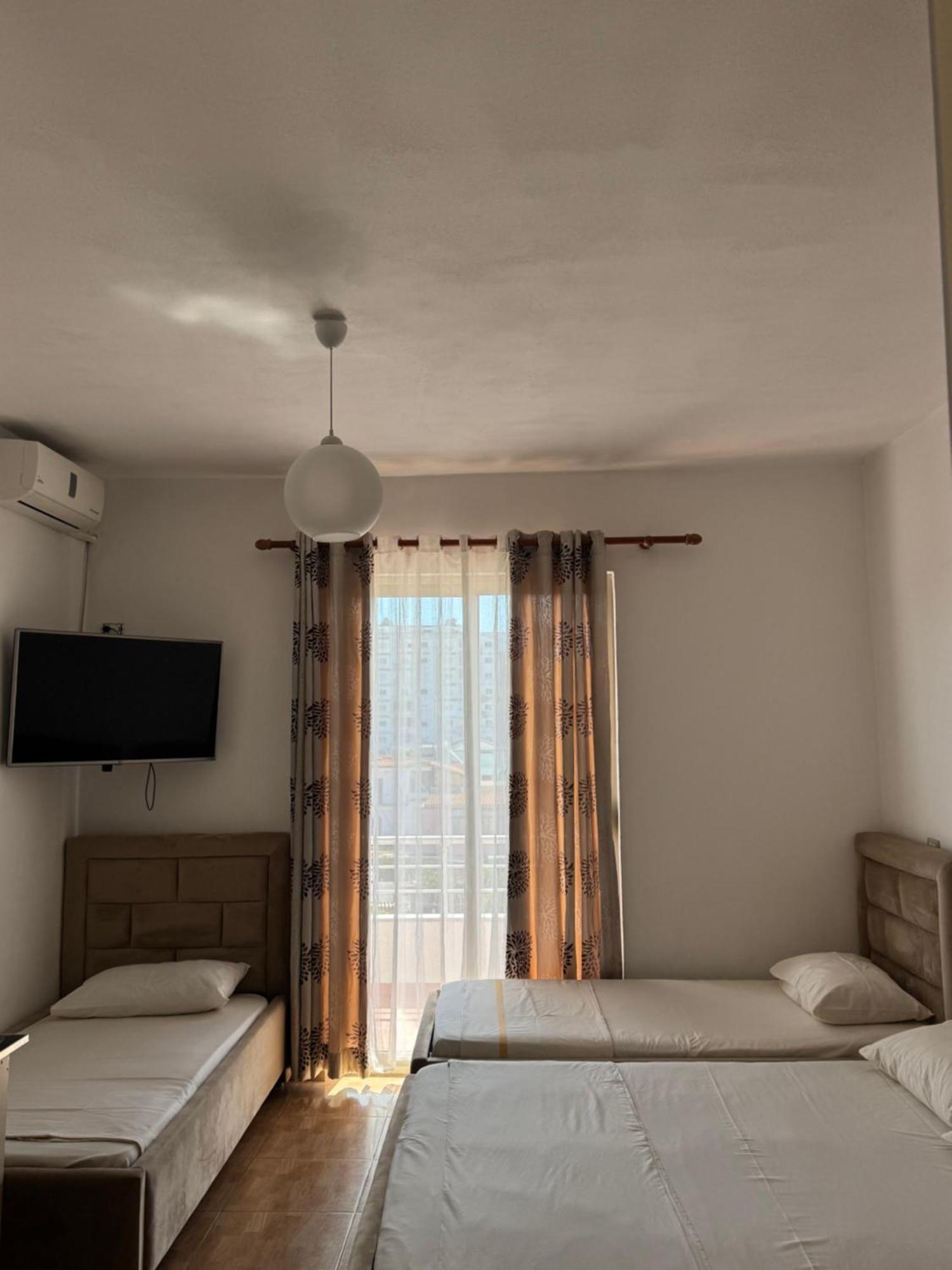 GuestHouse Cami Durrës Eksteriør billede