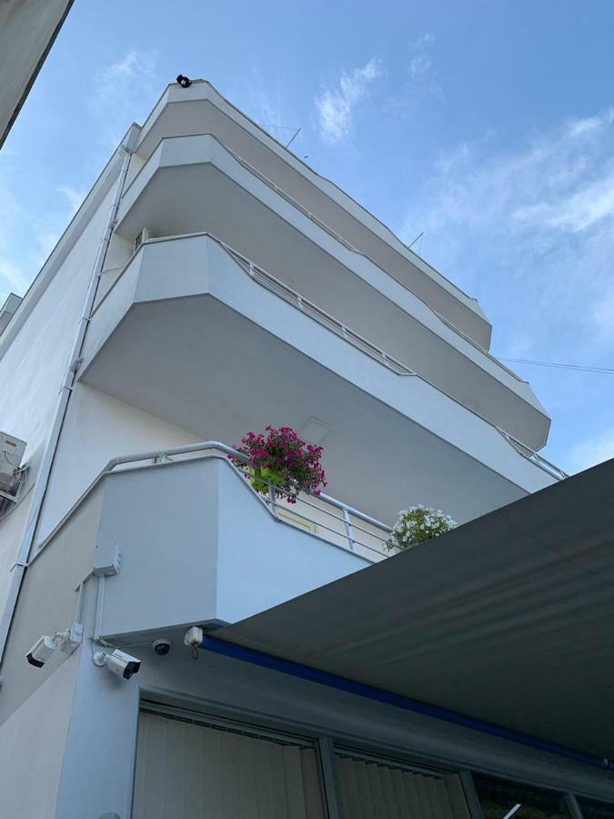 GuestHouse Cami Durrës Eksteriør billede